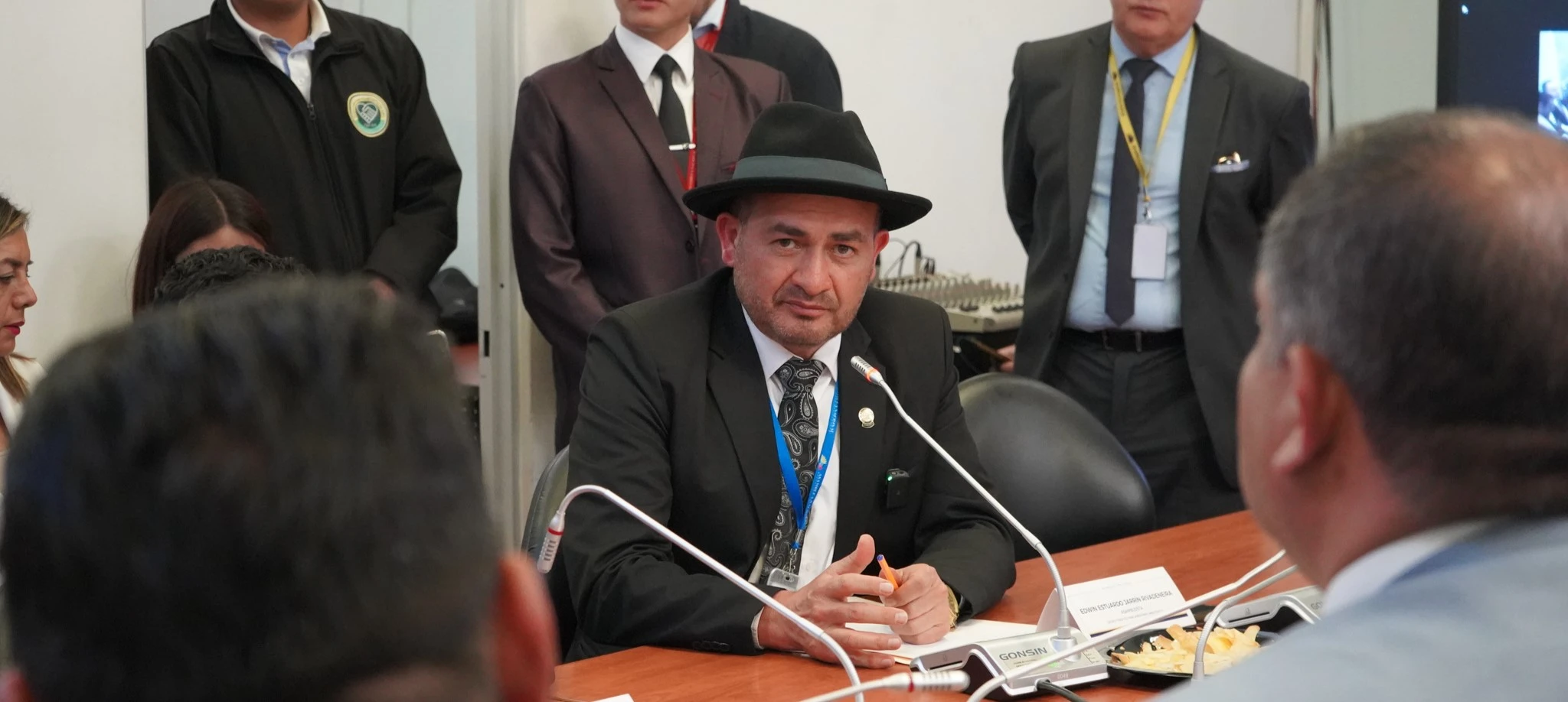 Charla del Dr. Edwin Jarrín en la Asamblea Nacional